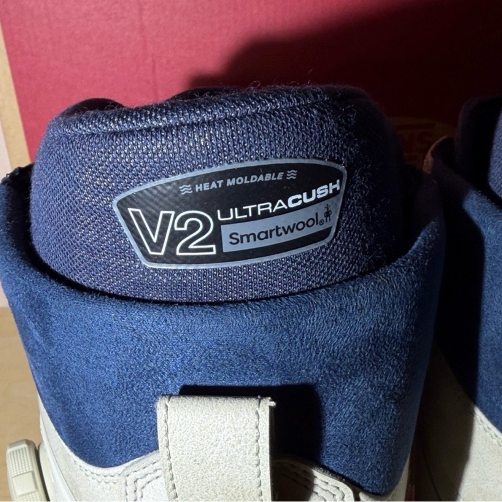 Vans Invado Pro Snowboard Boots - Picture 13 of 16